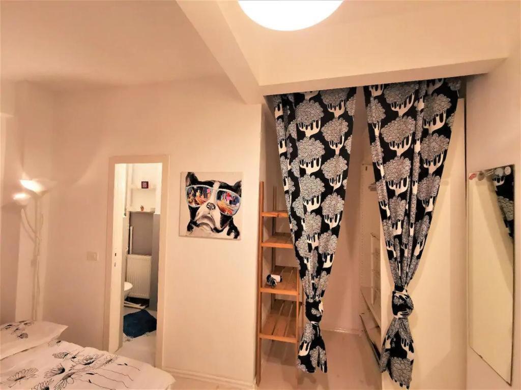 Luxury Piata Universitate Old Town Apartment Букурещ Екстериор снимка